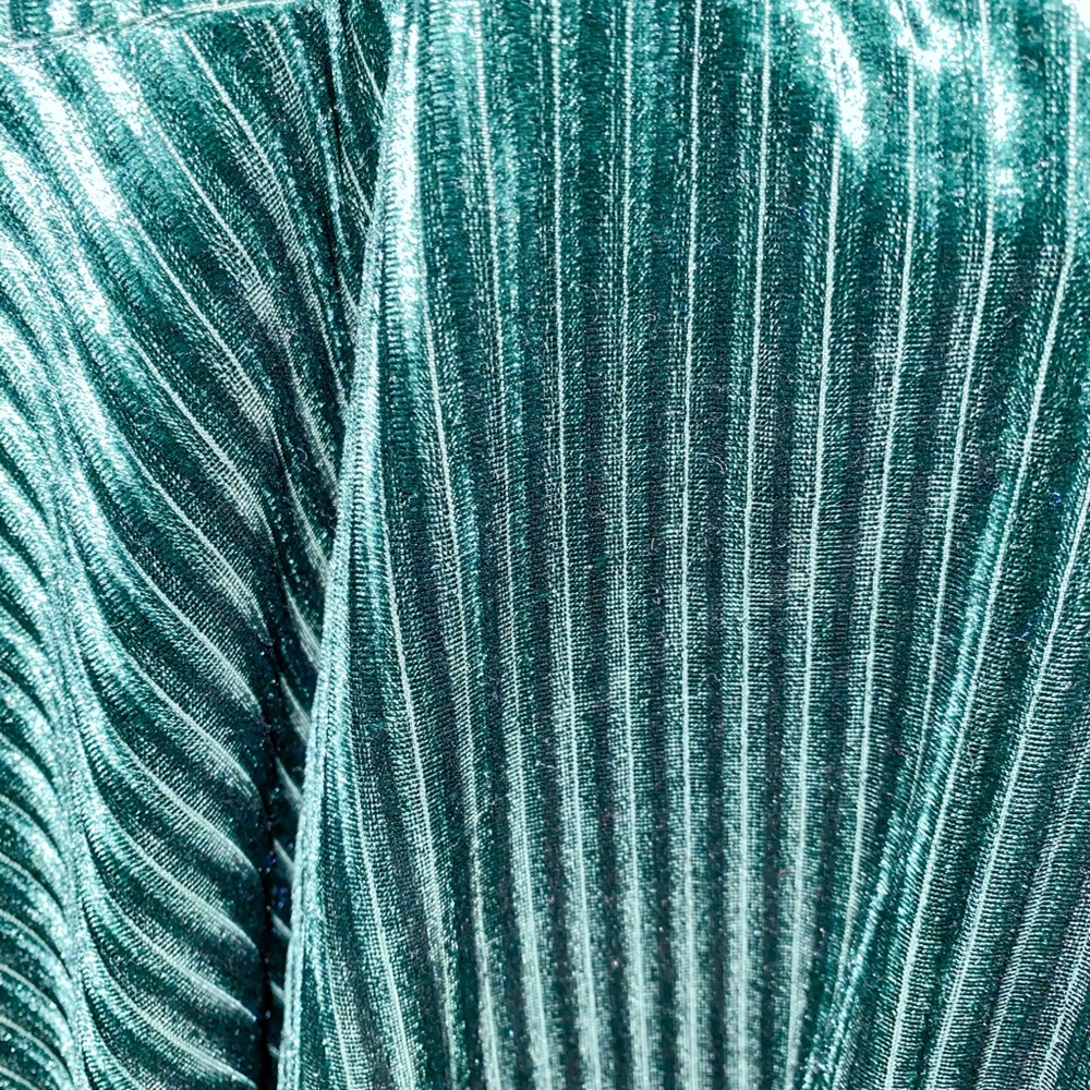 Emerald green dress! - Picture 3 of 3